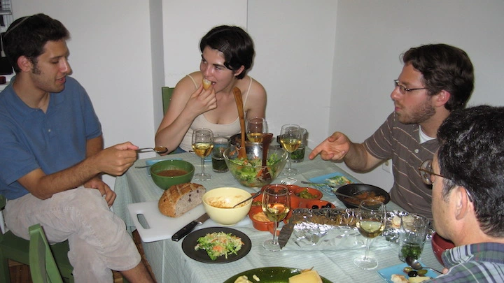 Shocking: Religious Ideology Not Mentioned Once At Egal Shabbat Dinner